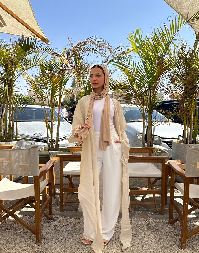 Zahraa Cardigan-Beige